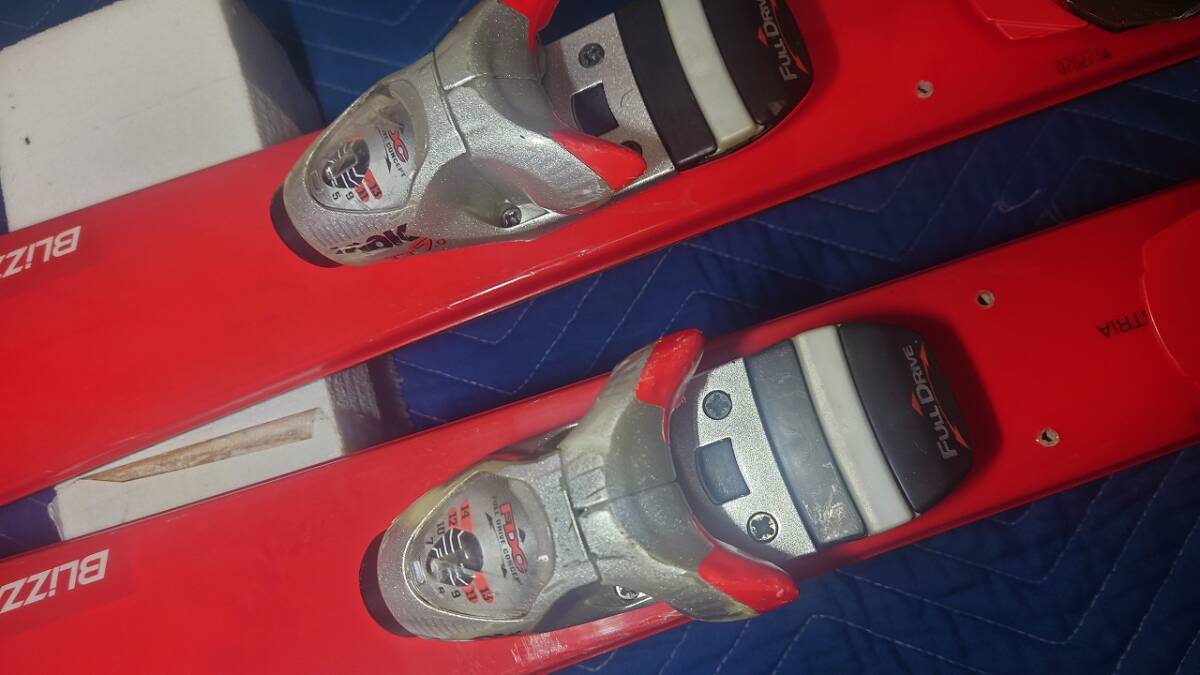 ターンテーブルタイプ LOOK PIVOT類似形状:TT9.0解放値5-14ブレーキ75㎜幅 +スキーボード ブリザード99cmくらい100-77-88拍卖