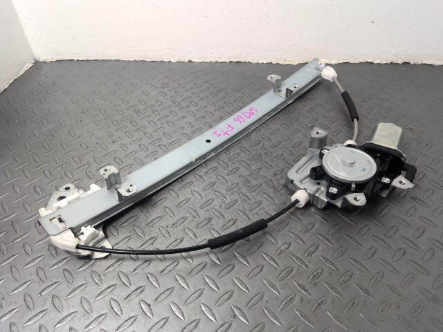 ノート E11 左 フロント ドア レギュレター モーター 80731-8991A拍卖