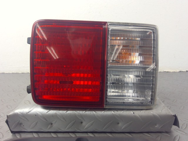 NV100クリッパー DR64V 左 テール ランプ ライト 26555-4A00M拍卖