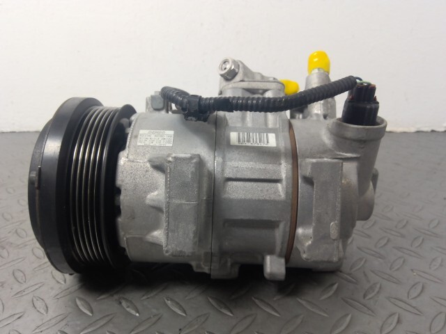 アイシス ZGM10G エアコン コンプレッサー 88310-1A770拍卖