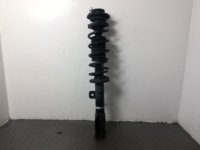 タンク M900A 左 フロント ストラット サスペンション 48520-B9285拍卖