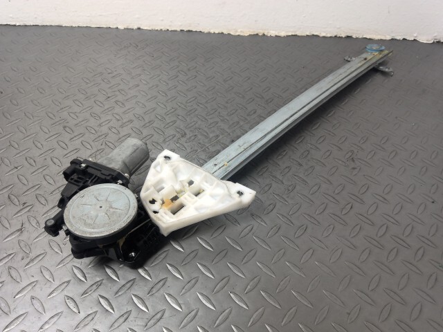 ルークス ML21S 左 フロント ドア レギュレター モーター 80701-4A01A拍卖