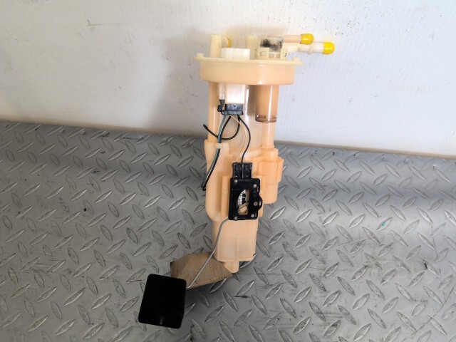 エブリィ DA64V 燃料 フューエル ポンプ 15100-56820拍卖