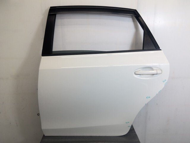 プリウスα ZVW41W 左 リア ドア パネル 67004-47100 040拍卖