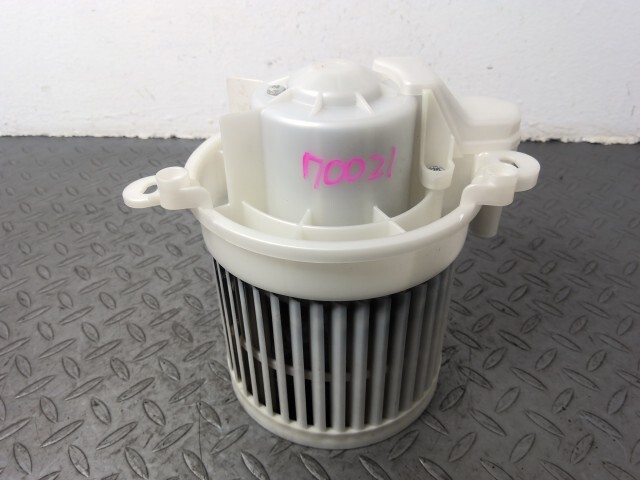 デイズ B21W ブロア ファン モーター 27220-6A01A拍卖