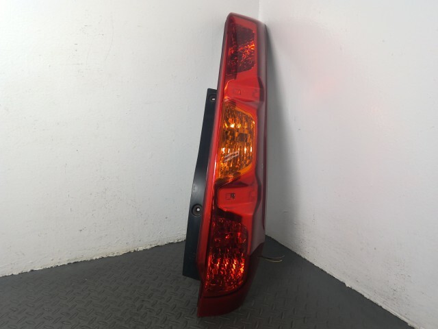 エクストレイル NT31 右 テール ランプ ライト 26550-JG00B拍卖