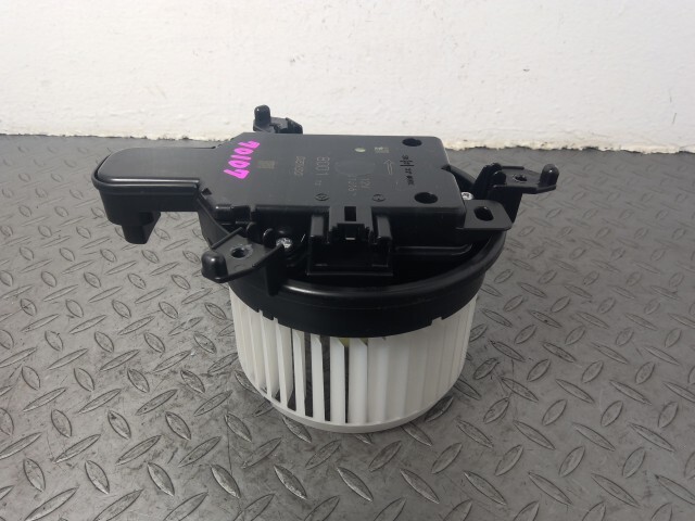 アクア 6AA-MXPK11 ブロア ファン モーター 87103-52170拍卖