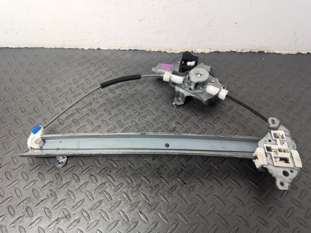 ジューク YF15 右 フロント ドア レギュレター モーター 80730-JX00C拍卖