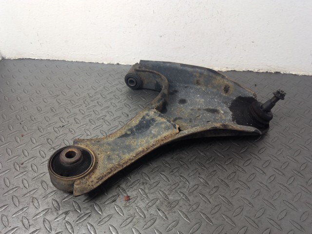 テリオスキッド J131G 左Fロアアーム 48069-87405-000拍卖