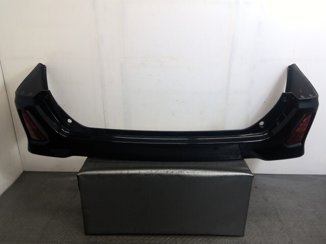 ノア ZWR80W リア バンパー 52159-28961-C2拍卖