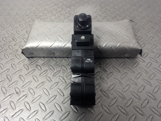 CX-5 LDA-KE2FW パワーウインドウスイッチ K031-66-350拍卖