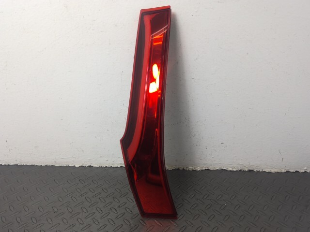フィット GK3 左 フィニッシャー テール ランプ 34155-T5A-J01拍卖