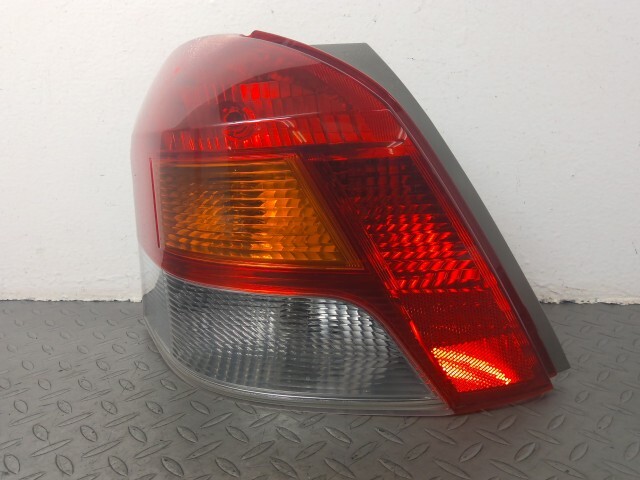 ヴィッツ SCP90 左 テール ランプ ライト 81560-52640拍卖