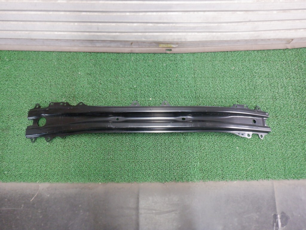 ヤリス KSP210/MXPA10/MXPH10 フロントバンパーホースメント (A4005)拍卖