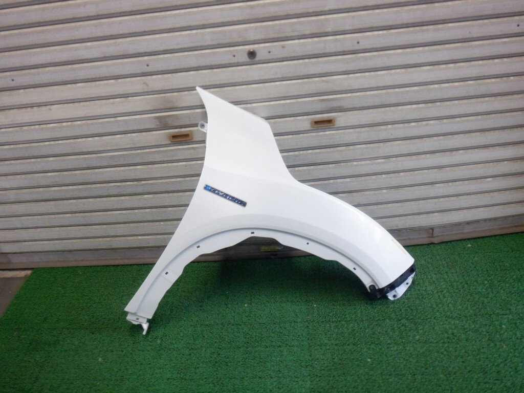 ヴェゼル RU1/U2/RU3/RU4 右フェンダー (A4017)拍卖