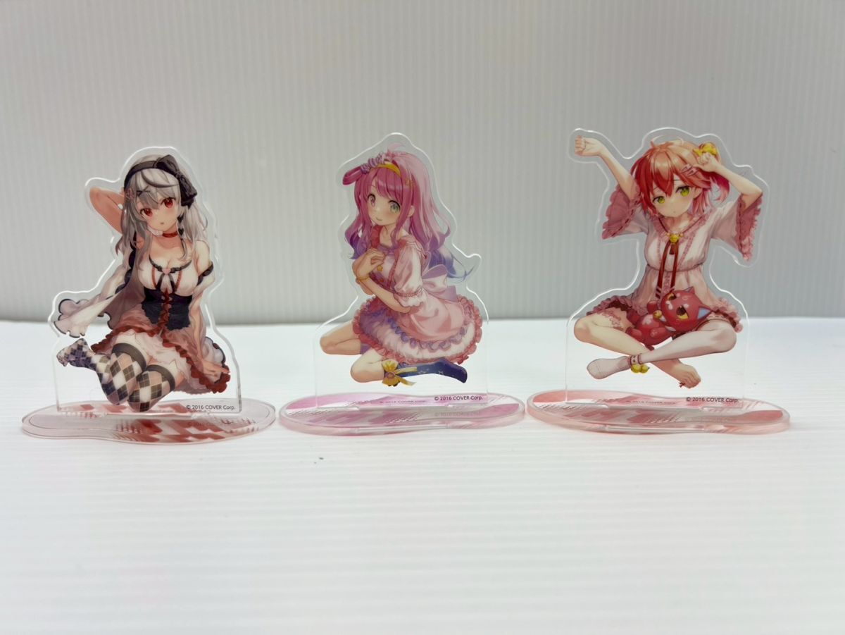 SD555-251007-054【中古】hololiveくじ ホロライフ アクリルスタンド賞 お部屋ver 3点 まとめ 姫森ルーナ さくらみこ 沙花又クロエ拍卖