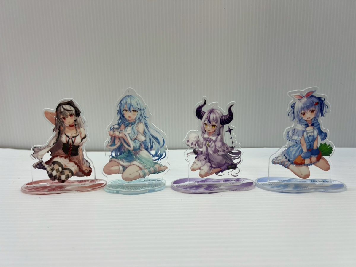 SD554-251007-054【中古】hololiveくじ ホロライフ アクリルスタンド賞 お部屋ver 4点 まとめ 兎田ぺこら 雪花ラミィ ラプラス 他拍卖