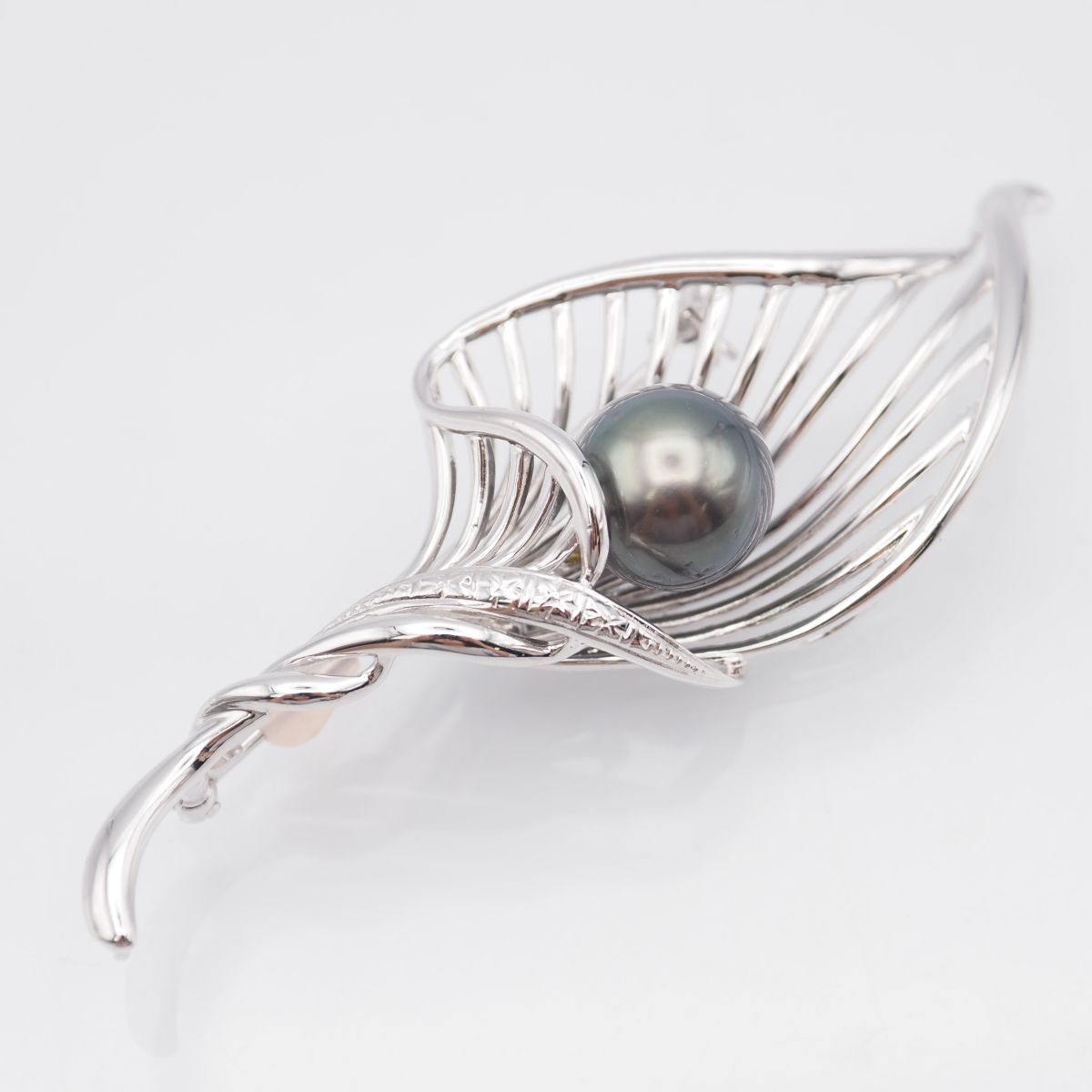 G524 黒蝶真珠 パール SILVER刻印 ブローチ デザイン シルバー コサージュ 6月誕生石拍卖