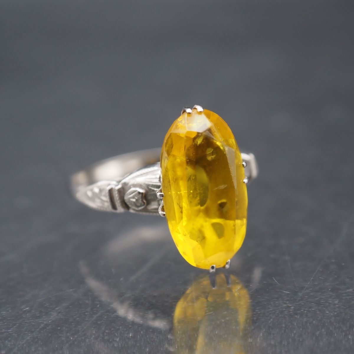 G510 イエローガラス リング デザイン シルバー 指輪 アンティーク 12号拍卖