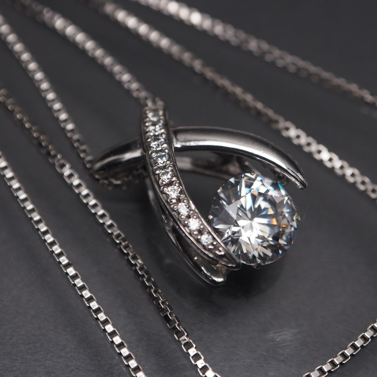 G303 Crossfor クロスフォー CF SILVER925刻印 ペンダント ネックレス ダイヤモンド風 ダンシングストーン デザイン シルバー拍卖