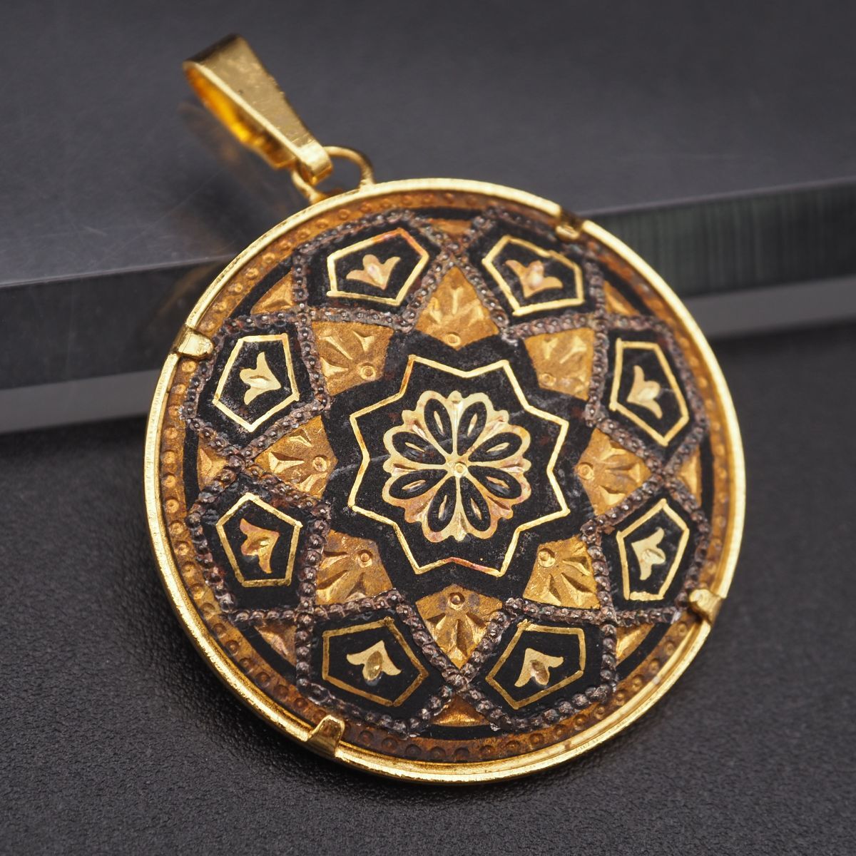G212 金工 象嵌 ペンダント トップ 幾何学模様 ゴールド デザイン チャーム ヘッド拍卖