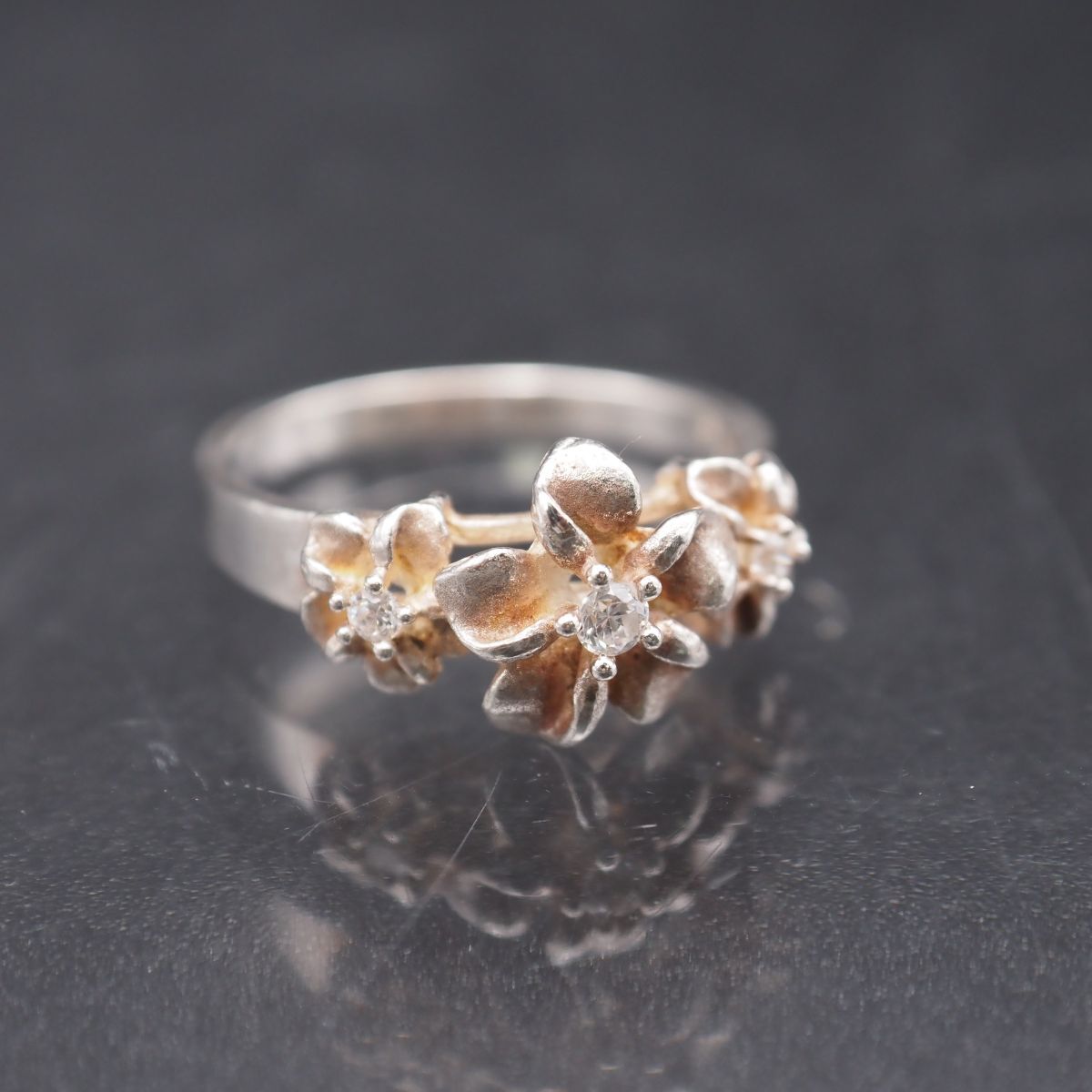 G564 ハワイアンジュエリー A 925刻印 リング プルメリア ダイヤモンド風 デザイン シルバー 指輪 12号拍卖