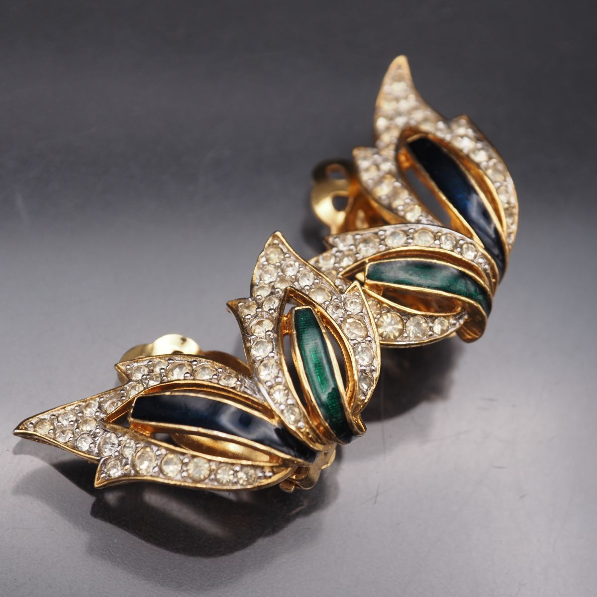 G536 ドーラン D'ORLAN イヤリング ラインストーン グリーン ブルー エナメル ゴールド デザイン コスチュームジュエリー拍卖