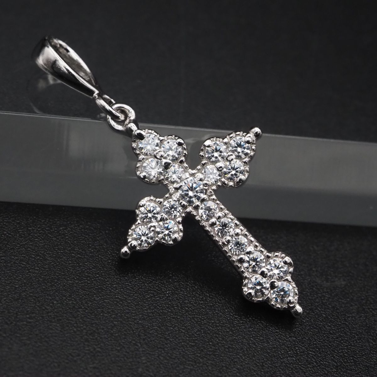 G739 ダイヤモンド風 SILVER 925刻印 ペンダント トップ クロス ラインストーン デザイン シルバー チャーム ヘッド拍卖