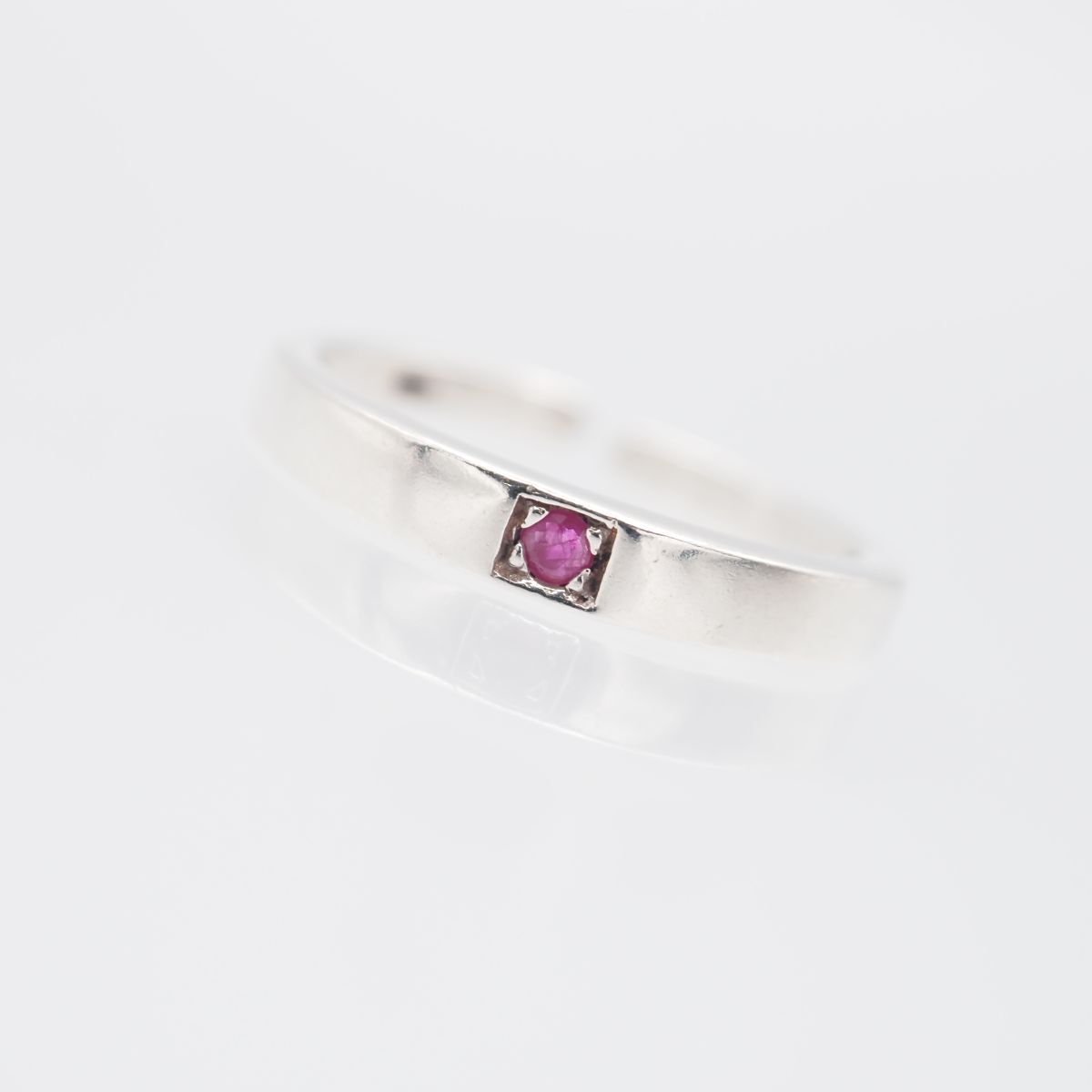 G867 ルビー? ピンクスピネル? 925刻印 リング デザイン シルバー 指輪 10号拍卖