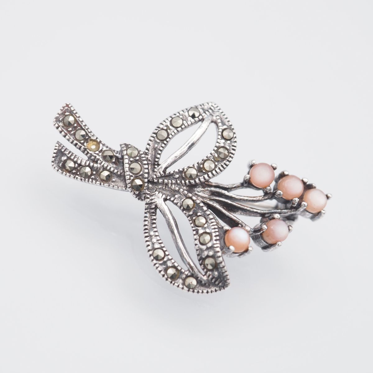 G910 imac イマック シェル マーカサイト マルカジット 925刻印 ブローチ フラワーブーケ ピンク系カラー デザイン シルバー拍卖