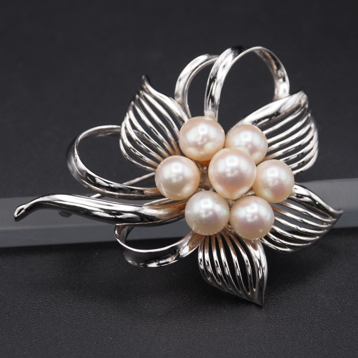 H065 本真珠 6.7-7.5mm7珠 パール SILVER刻印 ブローチ フラワー デザイン シルバー コサージュ 6月誕生石拍卖