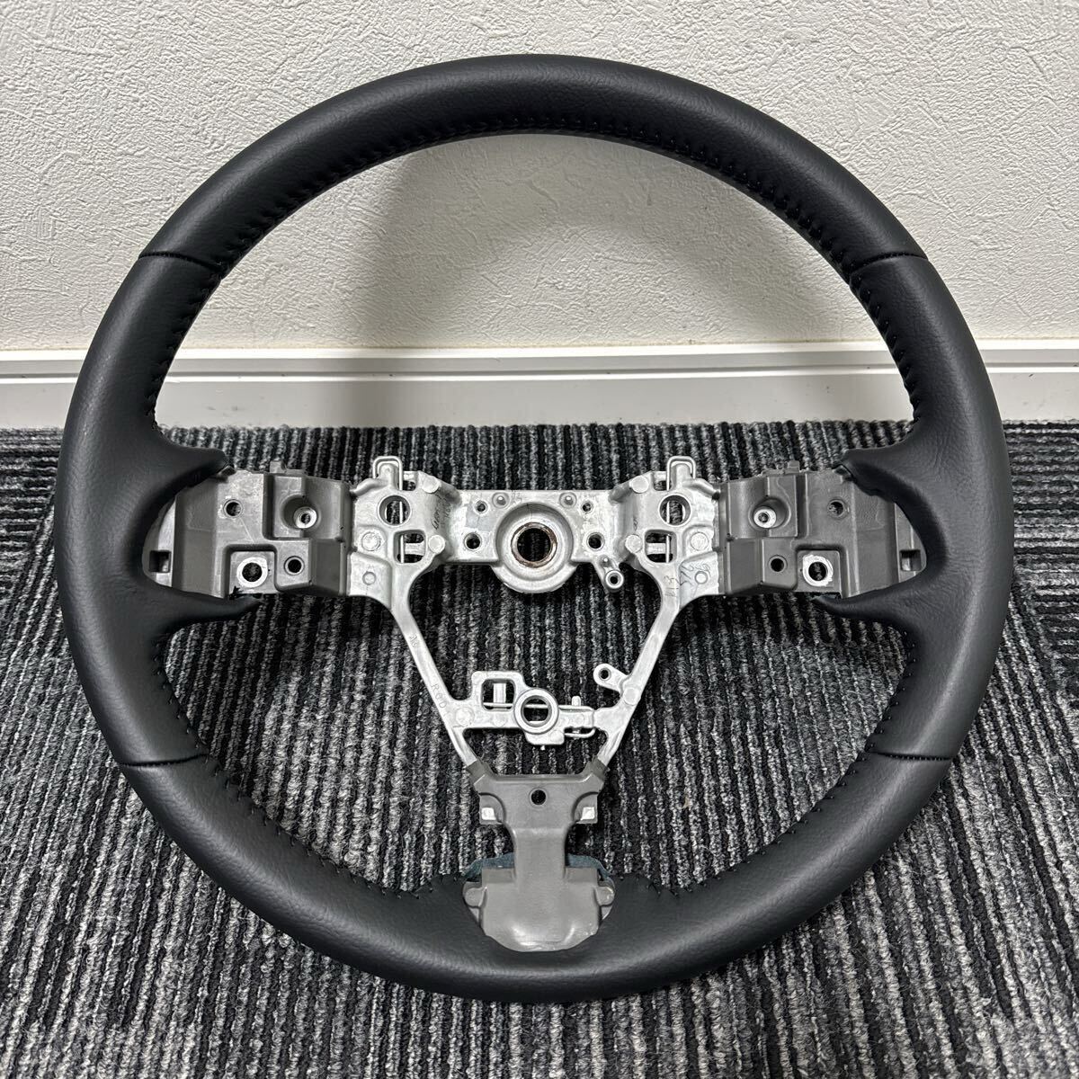 新車外し 超美品 ダイハツ LA150S ムーヴ LA600S 後期タントカスタム LA800S キャンバス 321 アトレーキャスト 純正 レザー ステアリング 拍卖