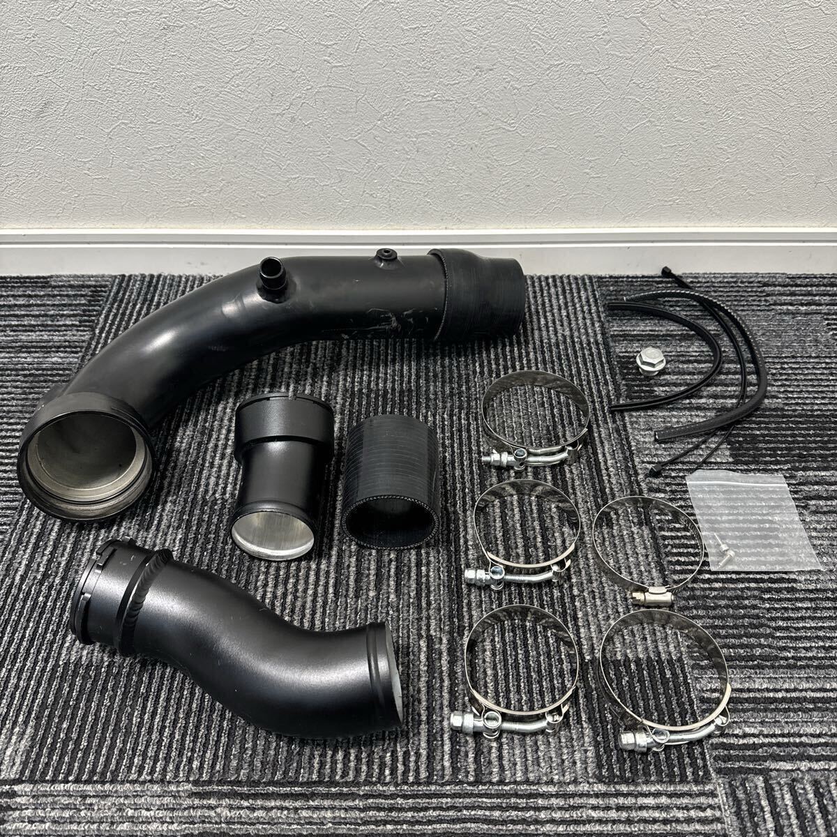 BMW F10 F12 F13 5シリーズ N55 535i 640i インタークーラーチャージパイプ ブーストパイプ エアインテークパイプ インテークパイプ拍卖