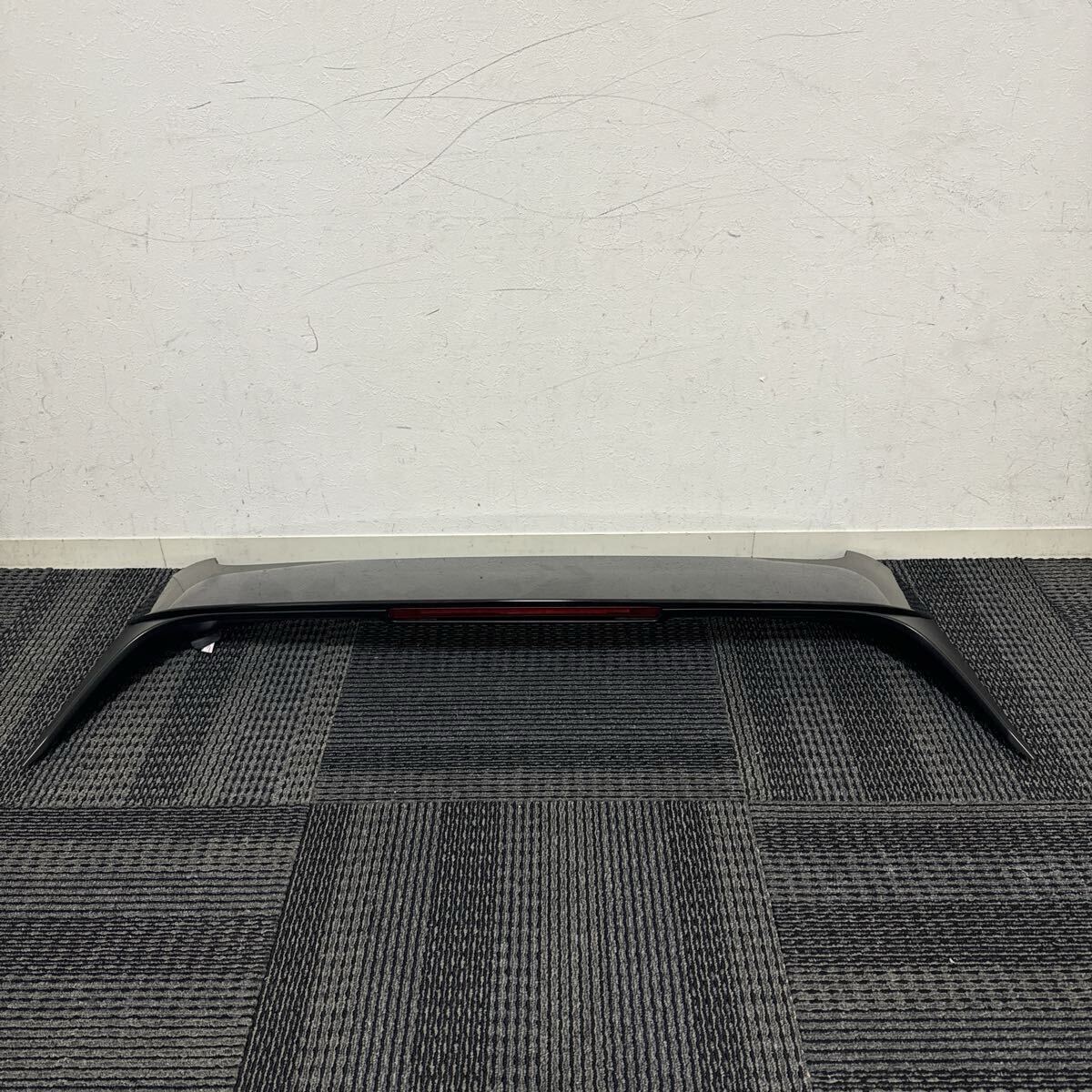 新車外し 超美品 HONDA ホンダ RV3 RV4 RV5 RV6 ヴェゼル e:HEV 純正 リアスポイラー ルーフスポイラー 74900-3M0 左拍卖