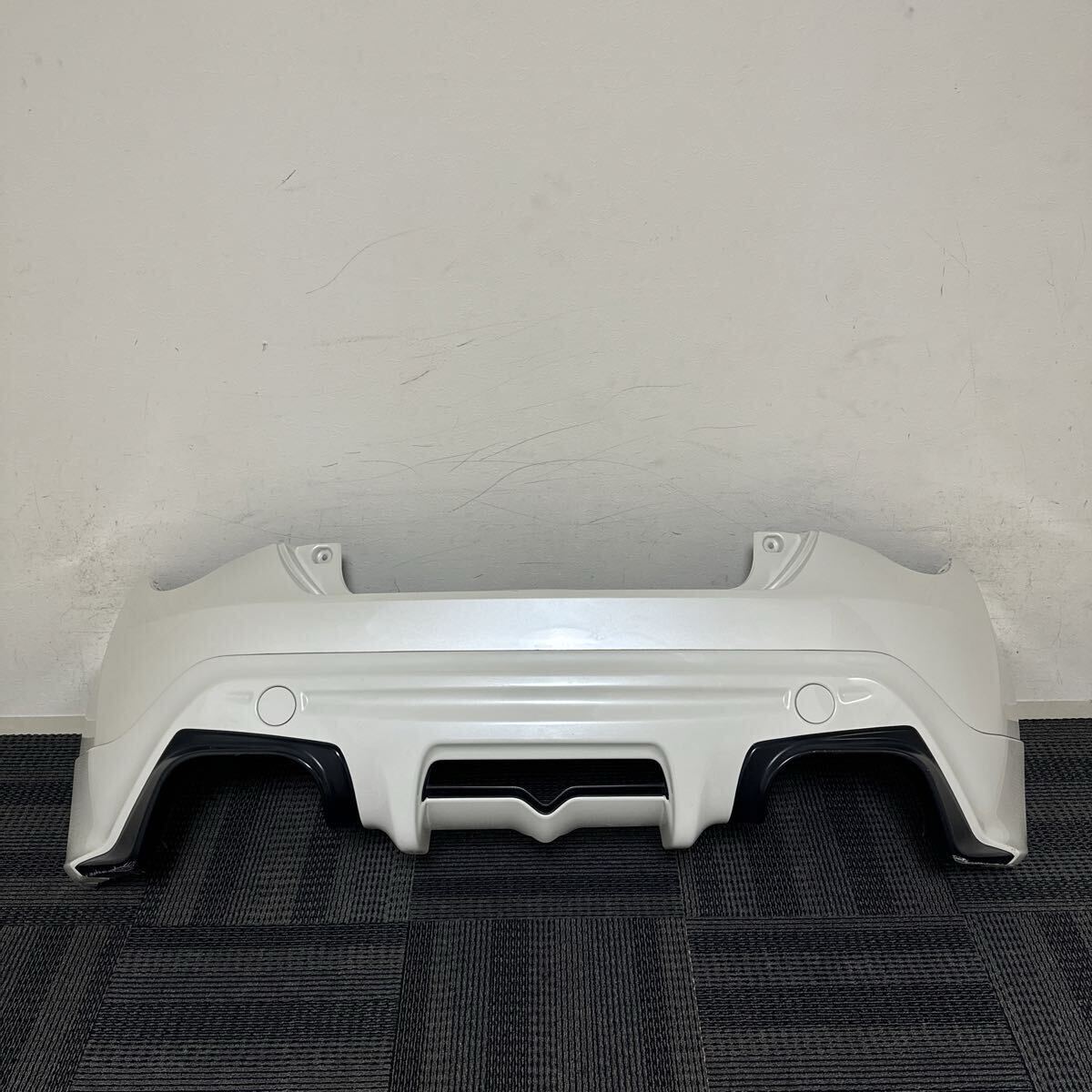 中古 トヨタ ZN6 前期 86 ハチロク 純正 リアバンパー 純正オプション TRD リアスポイラー 白 パールホワイト ②拍卖