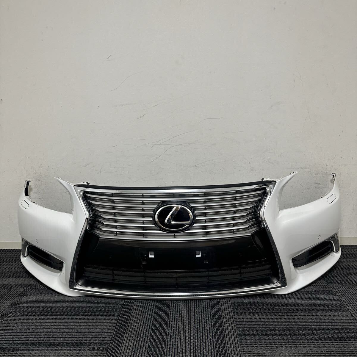 レクサス LEXUS USF40 UVF45 LS460 LS600h 後期 純正 フロントバンパー LED フォグ センサー ヘッドライトウォッシャー 077 パールホワイト拍卖