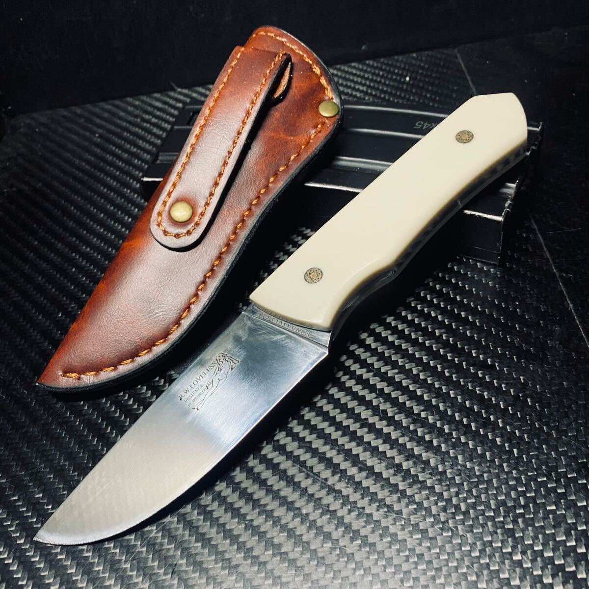 超高品質 アウトドアナイフ ハイキング フィッシング 140g サバイバルナイフ ハイキング シースナイフ 鏡面鋼製拍卖