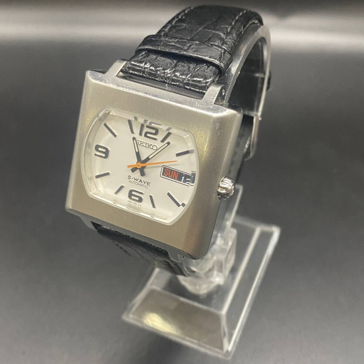 A5198 SEIKO/セイコー S-WAVE 7S26-5000 シルバー スクエア/裏スケ 3針 自動巻【稼働品】拍卖