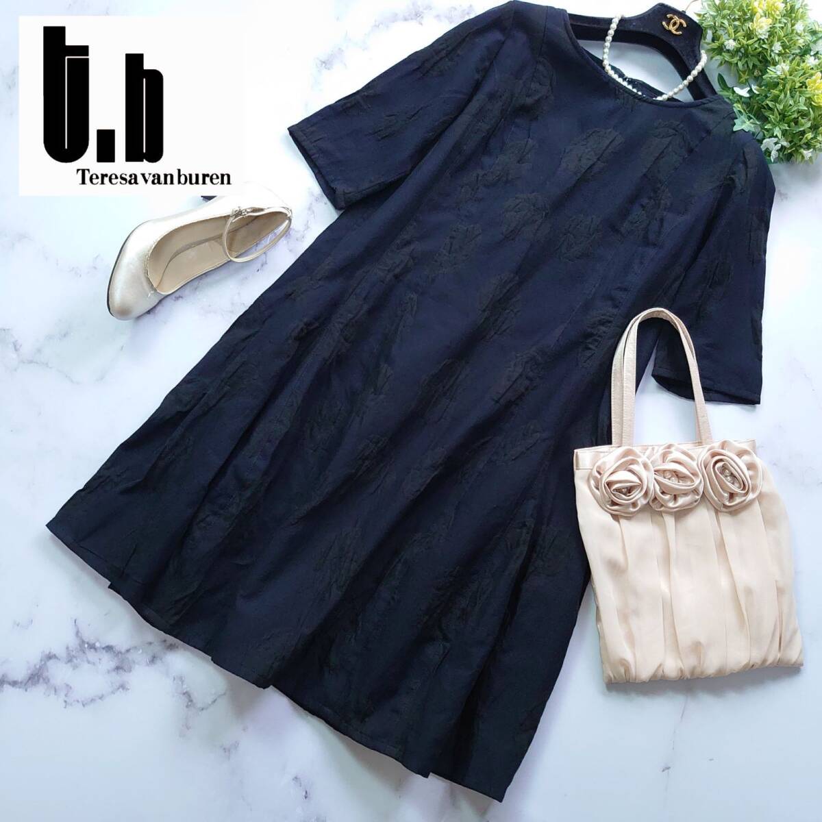 近年 t.b センソユニコ ジャガードワンピース ドット柄 水玉 ネイビー×ブラック 紺 黒 半袖 フレア Aライン 膝丈 コットン サイズ40 L拍卖