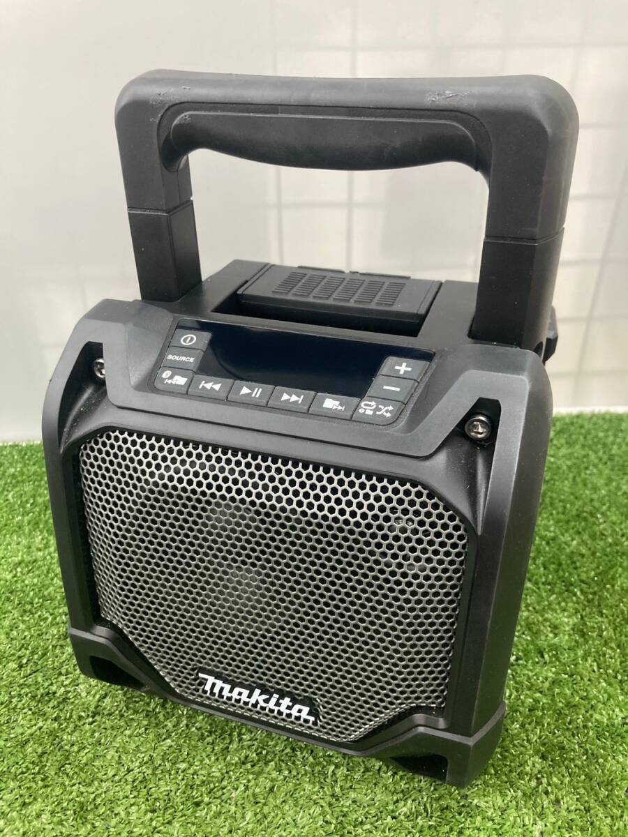 【中古品】【0924】★マキタ(Makita) 充電式スピーカー(黒) USBメモリ対応・液晶パネル付 MR202B ITIJ38691116拍卖