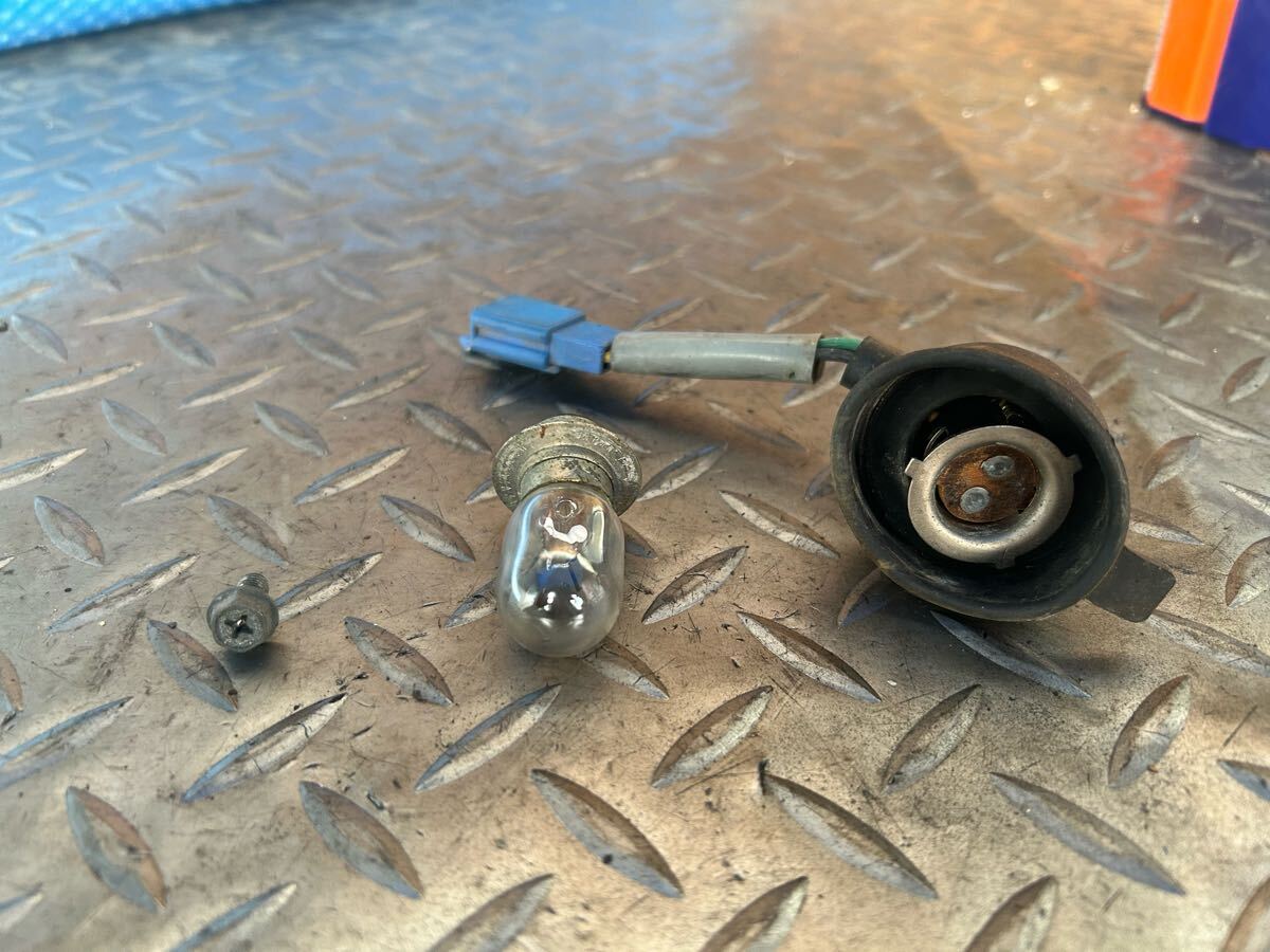 4521■ ベーシックジョグ BJ SA24J ヘッドライトソケット 電球 調整ネジ付き拍卖