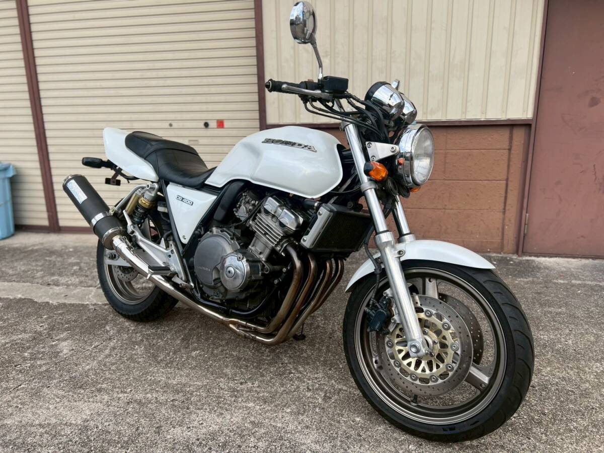 大阪堺発 ホンダ CB400SF NC31 白 ホワイト 社外 ミラー マフラー OVER フェンダーレス タックロールシート 車検R8.9 スーフォア 中古車拍卖