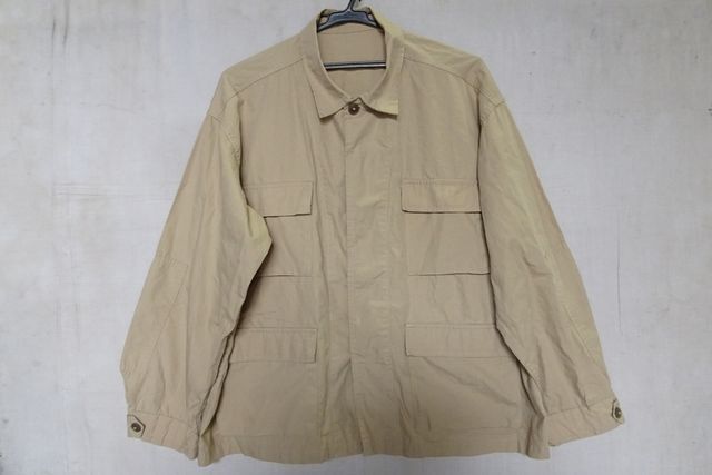 GU/ジーユー/311-324618/ミリタリーブルゾン/ジャケット/アウター/前比翼ボタン/フラップポケット/ベージュ/Mサイズ(10/3R7)拍卖