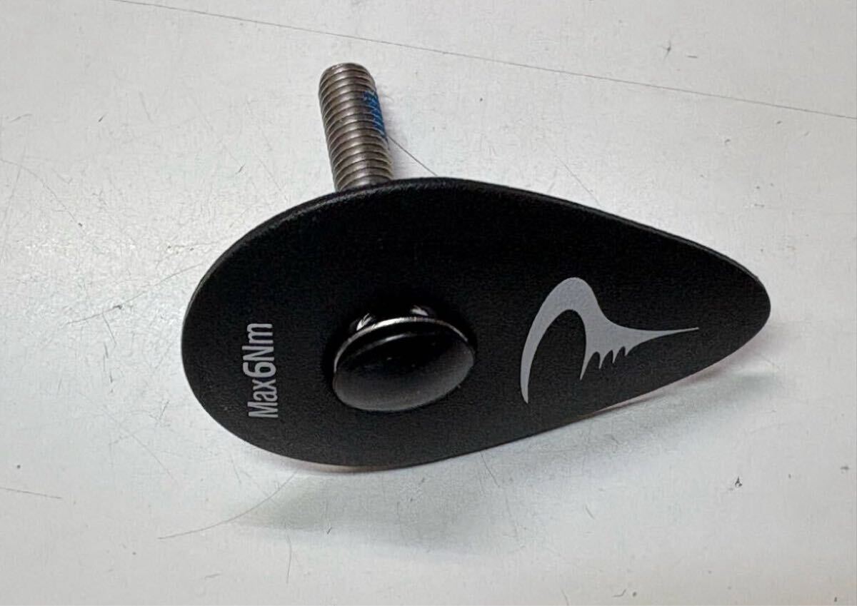 ピナレロ 純正品 エアロアンカーキャップ アルミ製 重量17g(皿ネジボルト付き)拍卖