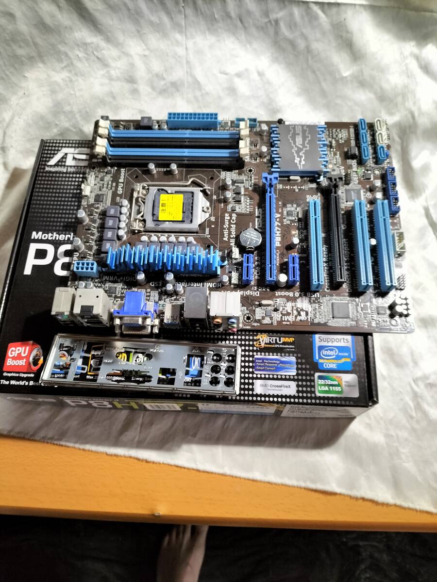 ★ ASUS P8H77-V LGA1155 H77 ATX●マザーボード②拍卖