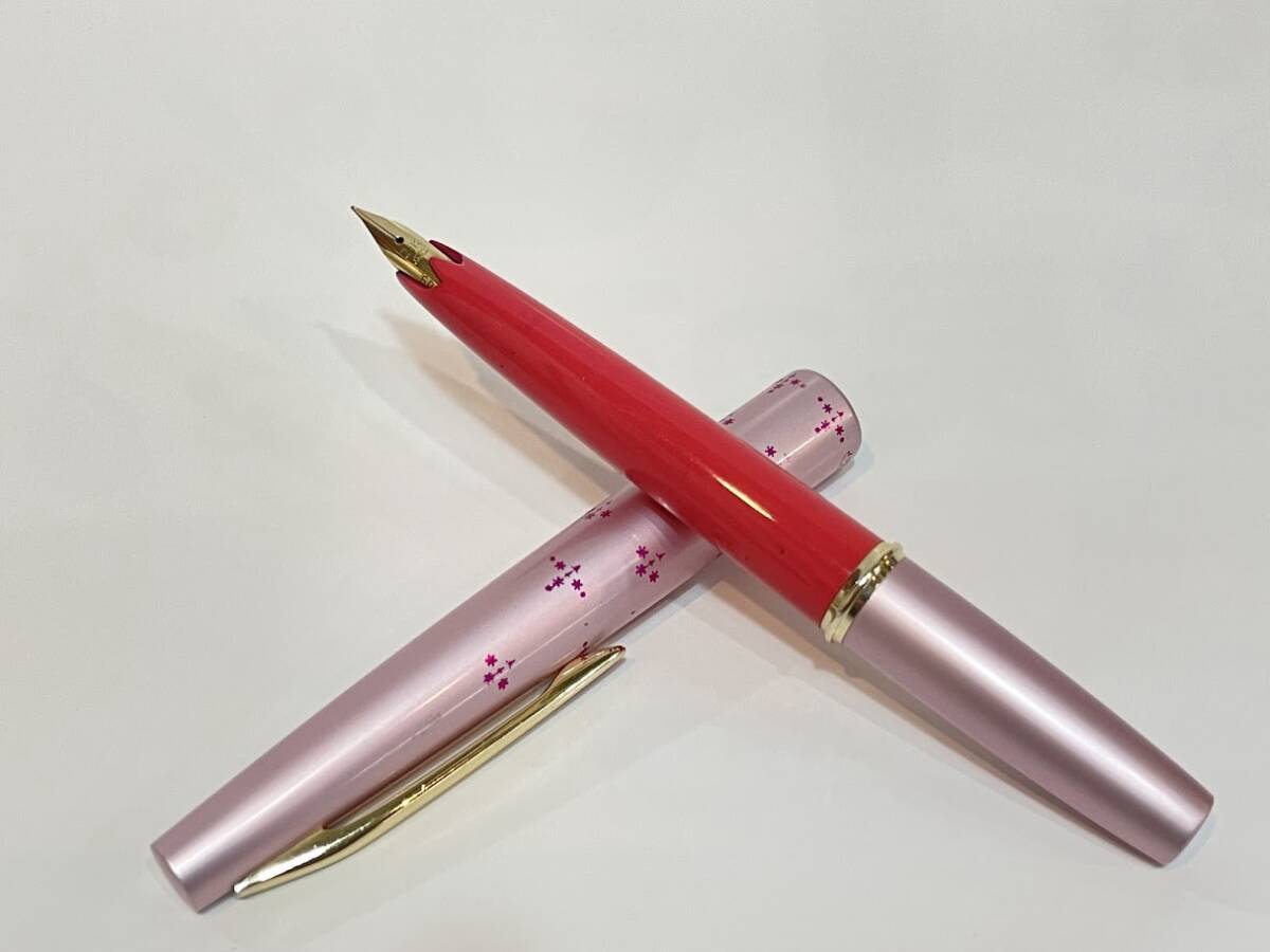 〇 Sailor セーラー 万年筆 ペン先21K 刻印 60 ピンクカラー 使用済中古品 本体状態良好拍卖