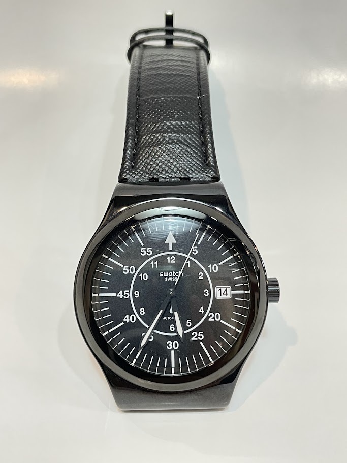 〇 Swatch スウォッチ オートマティック 自動巻き デイト 裏スケ 腕時計 ブラックカラー レザーベルト 稼働品 状態良好拍卖