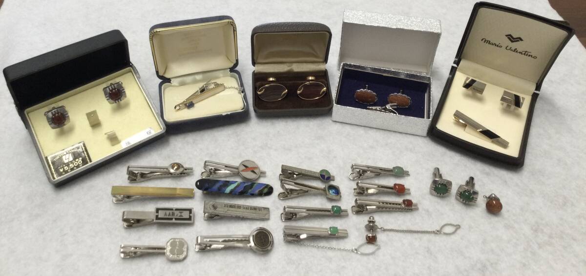 【大量】ネクタイピン 20個以上 天然石 プラスチックなど シルバー系 ゴールド系 ビンテージ コレクション まとめて まとめ売り 現状品拍卖