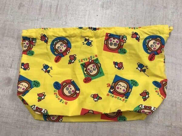 サンリオ sanrio おさるのもんきち キャラクター 総柄 ハンドメイド お弁当箱入れ ランチ巾着バッグ 小物入れ キッズ 子供用 黄色拍卖
