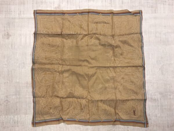 イヴ・サンローラン YVES SAINT LAURENT オールド レトロ クラシック ペイズリー 総柄 ハンカチ レディース/メンズ 薄手 ベージュ拍卖